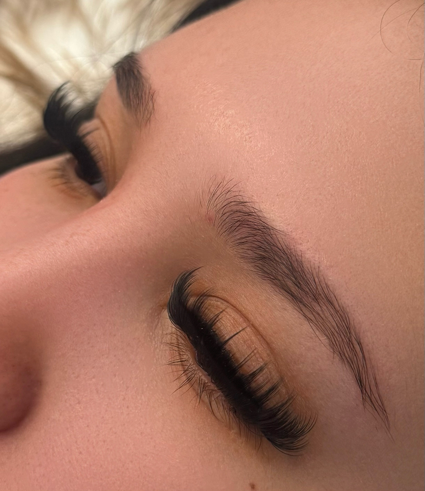 1:1 Volume & Classic Lash Training