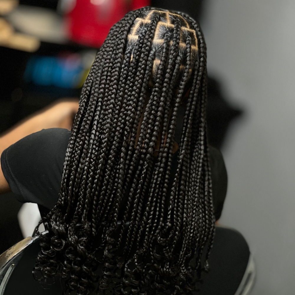Knotless Braid/Twist/Crotchet at Flair Beauty SS in Houston, TX