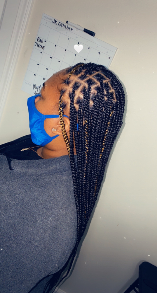 Small knotless (mid back)