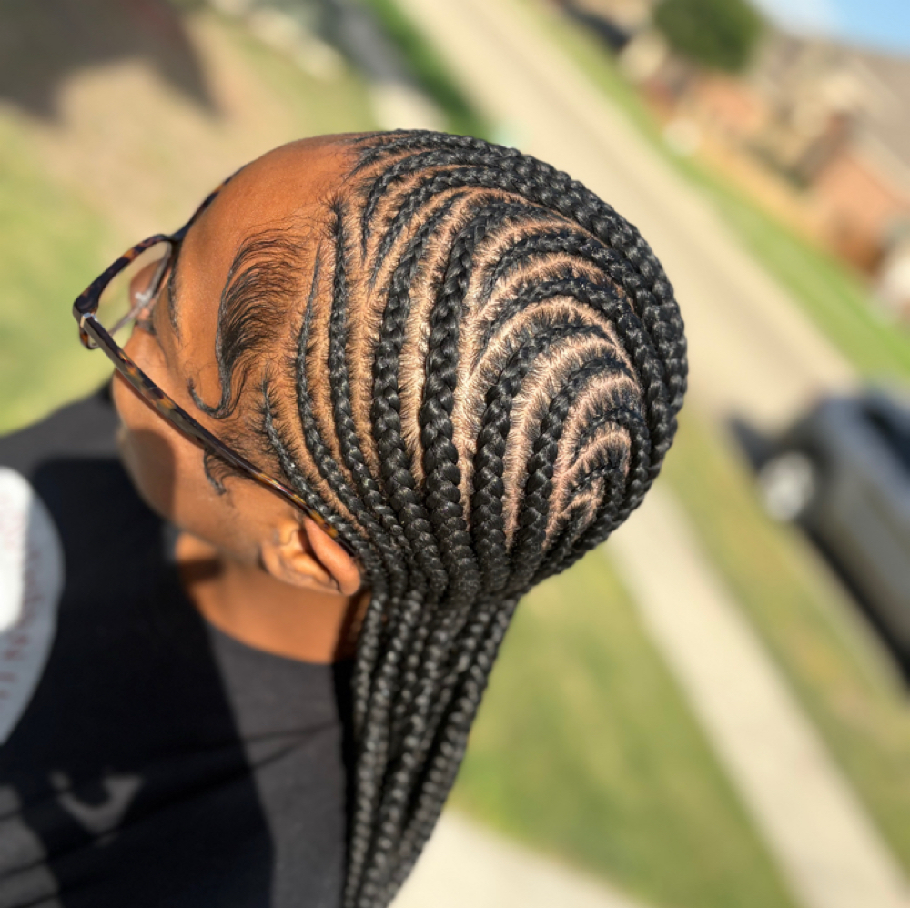 Alisha Keys braids at The Ny3 Luxe experience in Harker Heights, TX