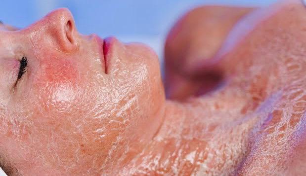 LUXE LIFT AND SCULPT FACIAL