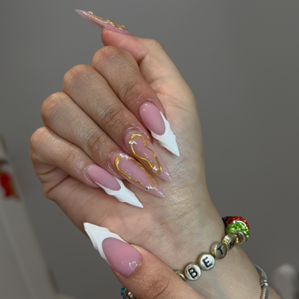 XL Acrylic at Divine Uplift Beauty in Upon Booking, NY