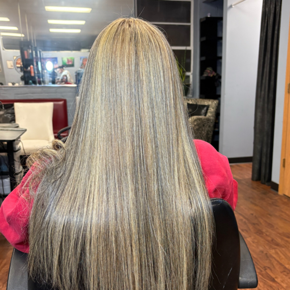 Luxury Blonding at Gstylez in Cincinnati, OH