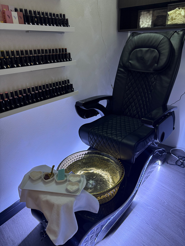 glam pedicure✨