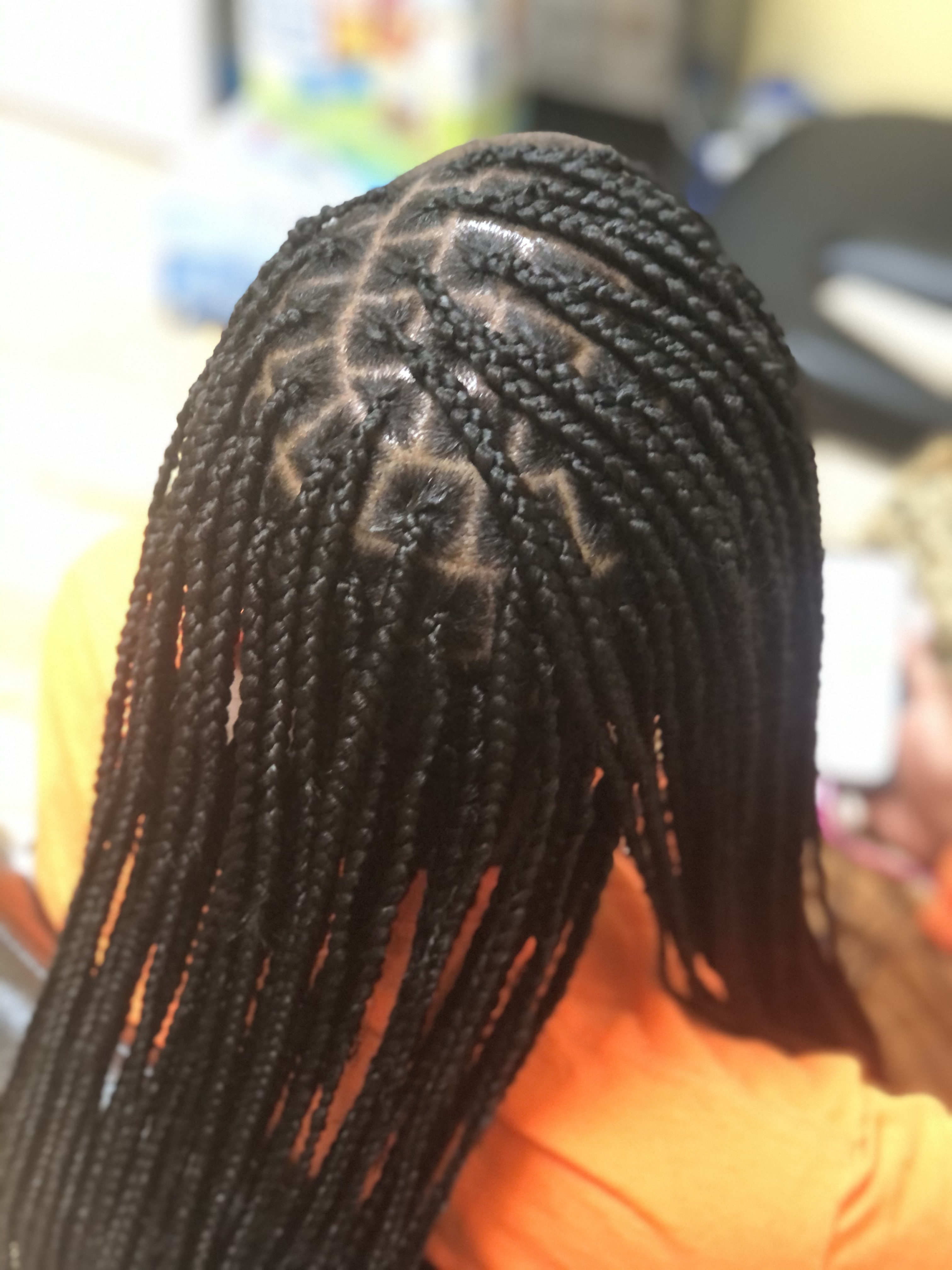 knotless braids(MEDIUM)