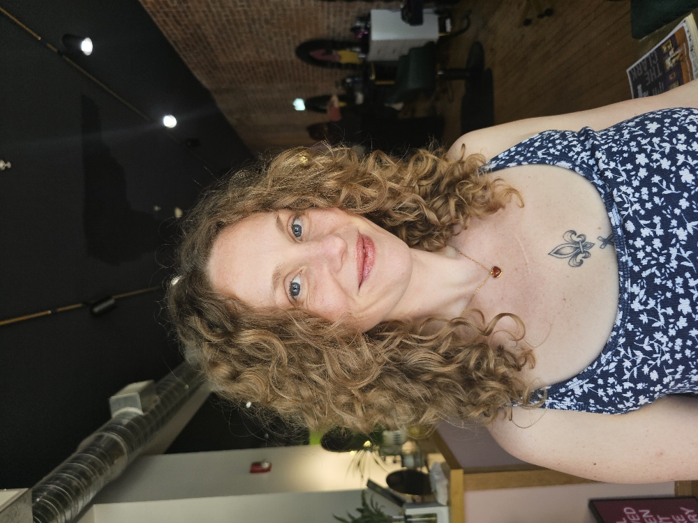 Curly Cut