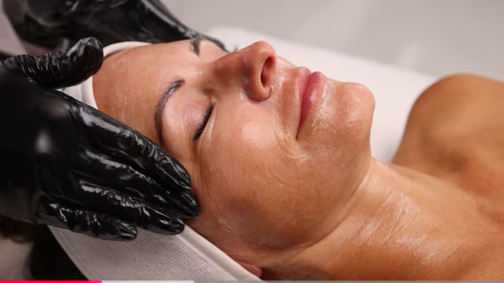 HYDRAFACIAL W/ ANTI-AGING/LIFTING