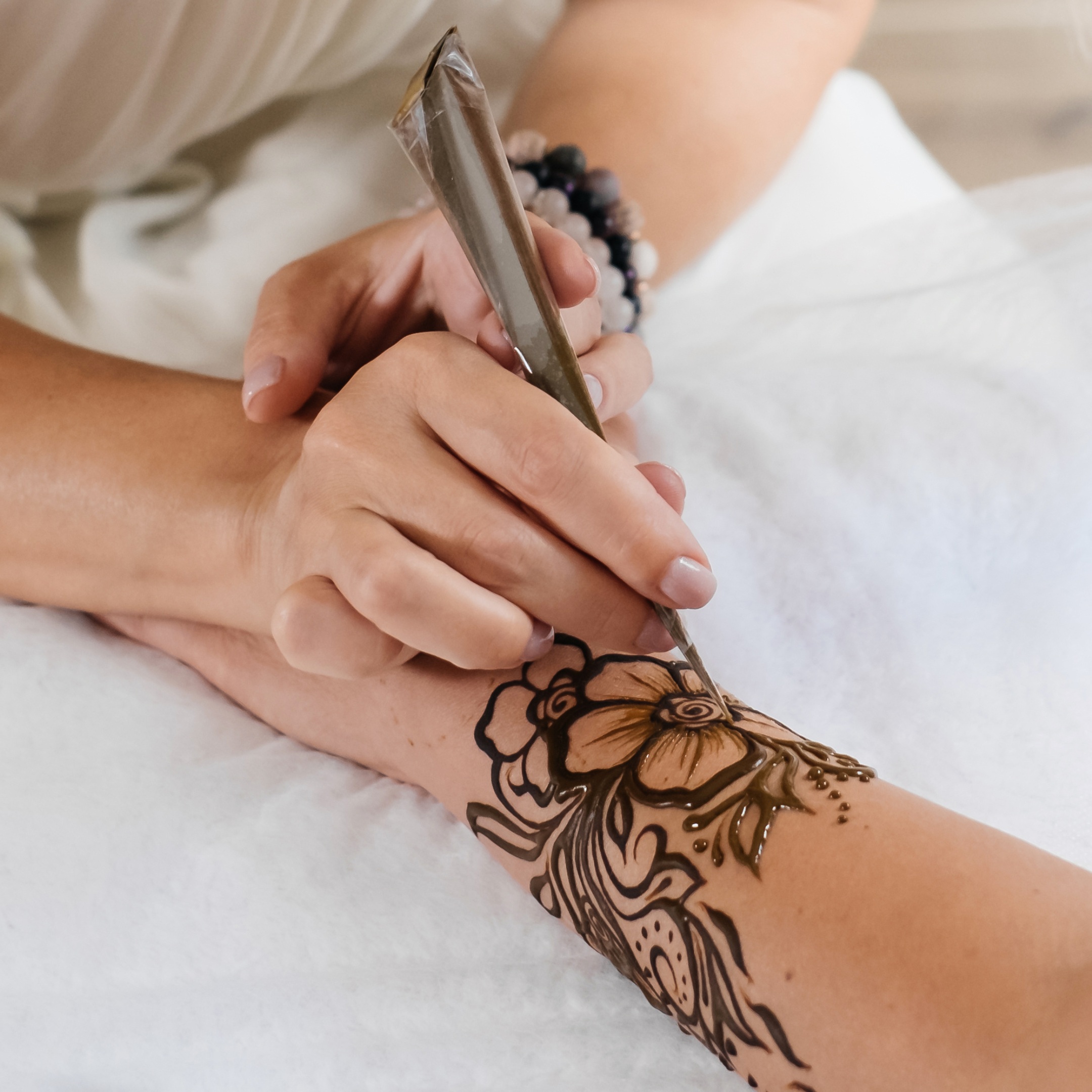 Mystic henna body art