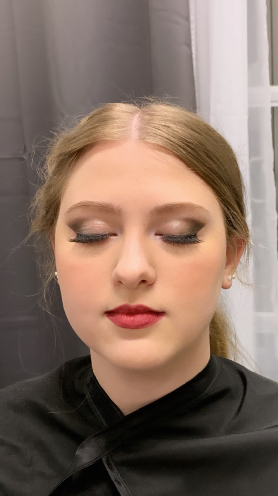 Full Makeup Application - w Lashes