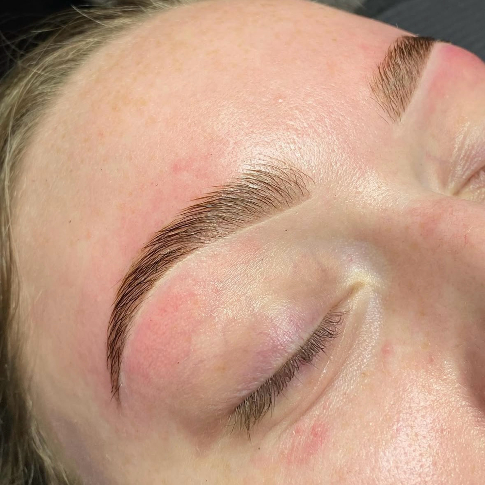 Brow Lamination & Tint