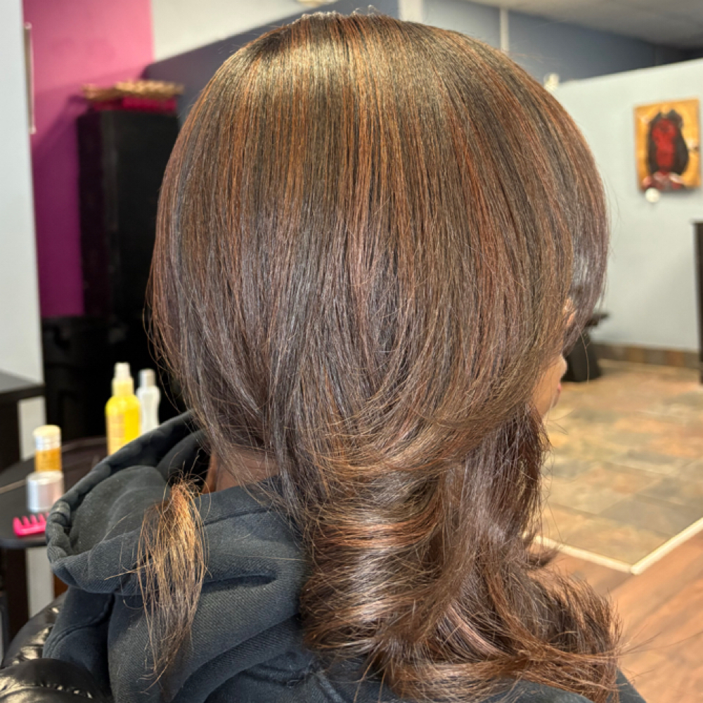 Soft Dimension Highlights No Bleach at Gstylez in Cincinnati, OH