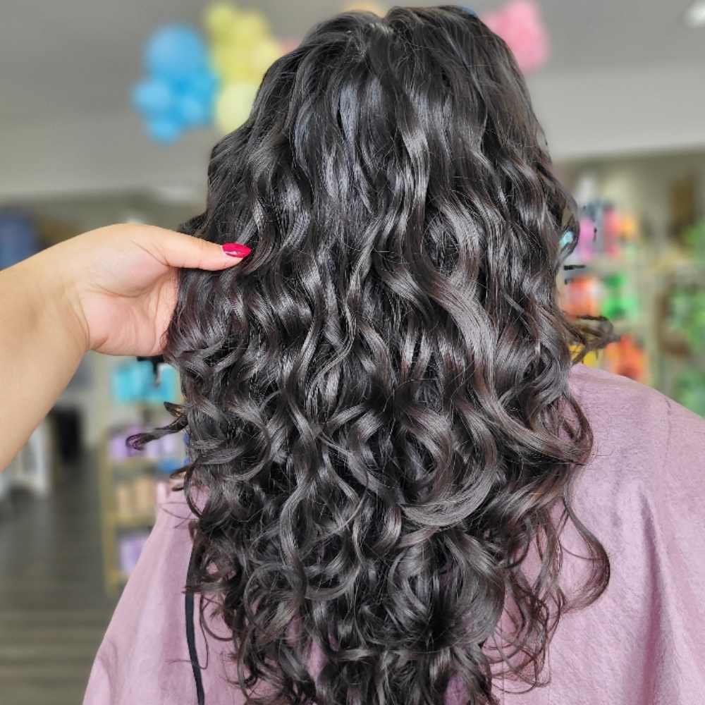 Maintenance Dry Curly Haircut at HAIR BY ANGELEAH in Silverdale, WA