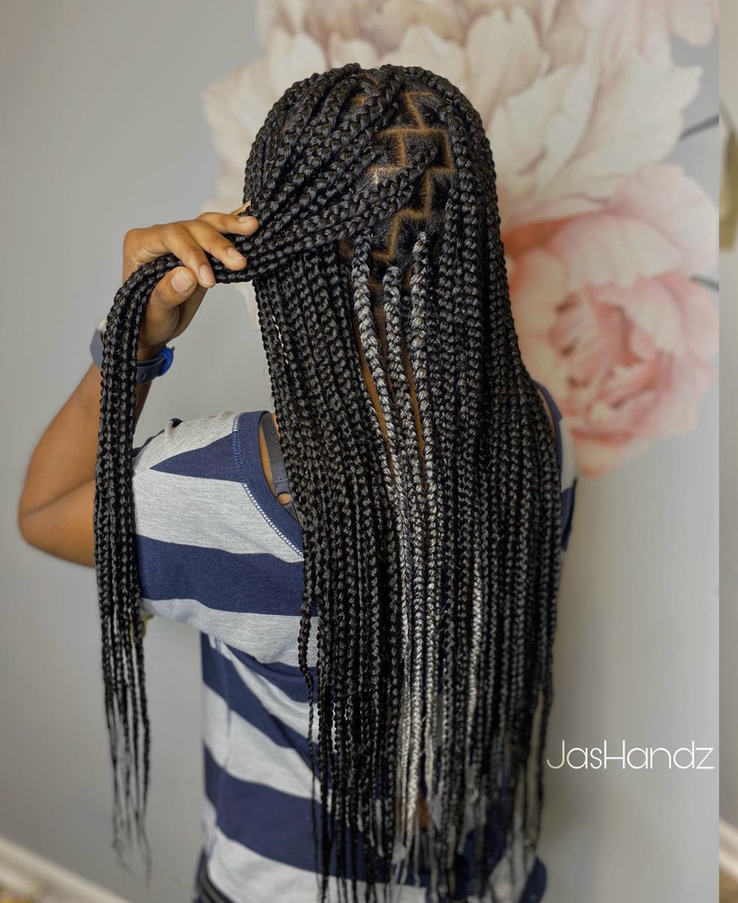 Medium Knotless Braids