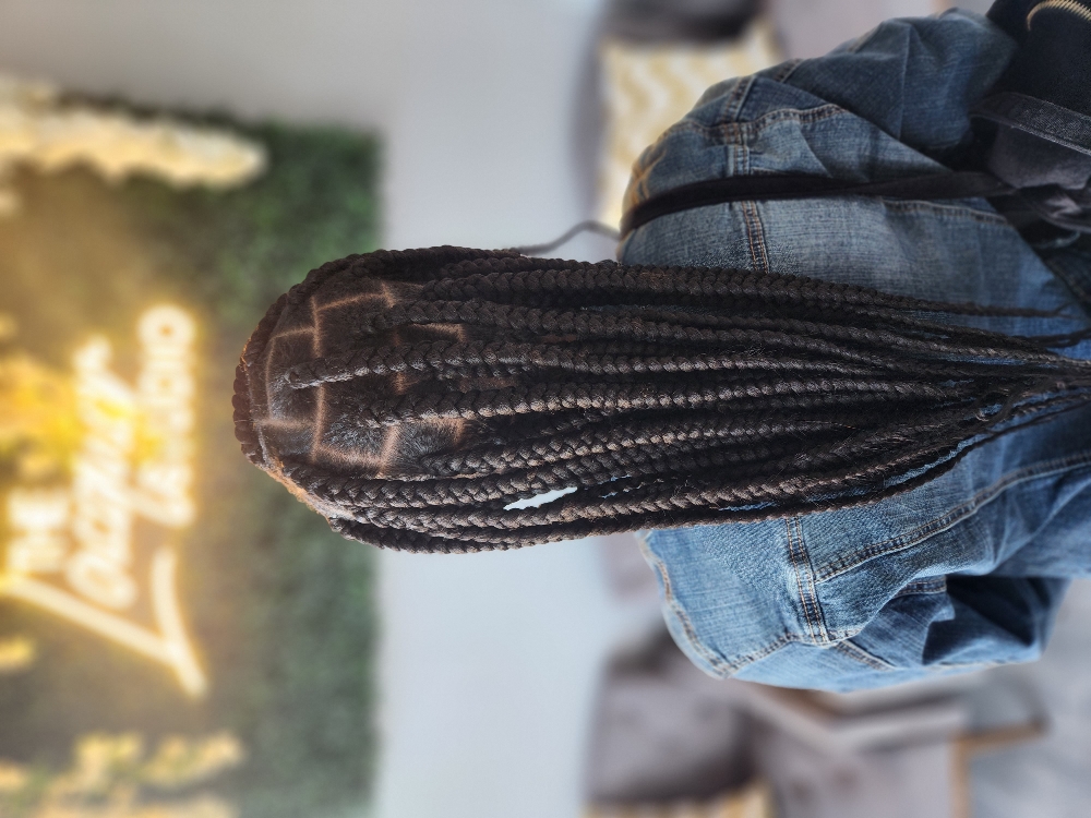 Large  Knotless Braids