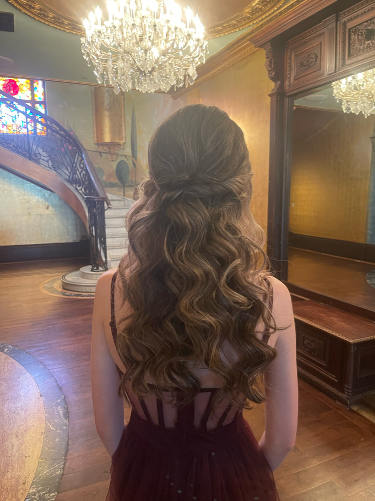 Hairstyling With Hair Extensions