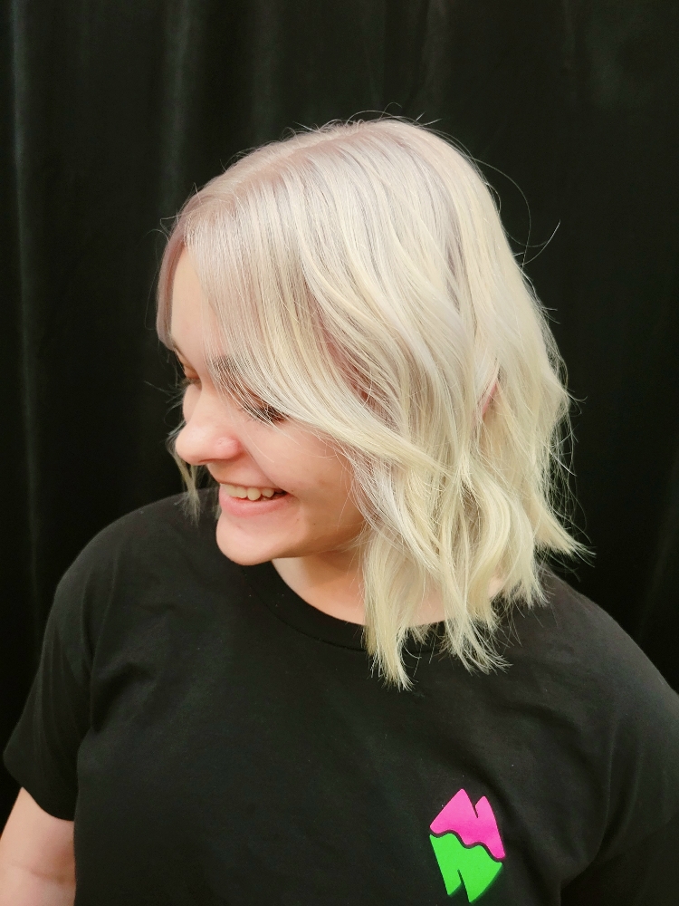 Root Bleach, Tone & Style