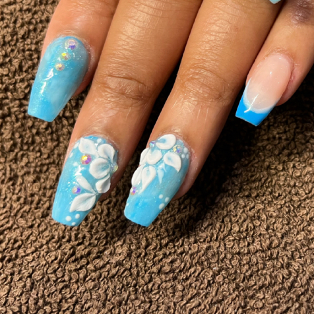 Level 3 Design at Raye Nails in Maumee, OH