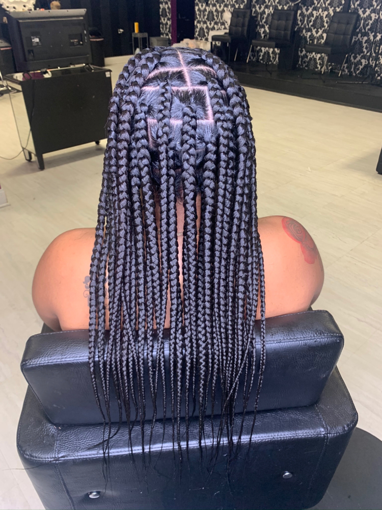 Large knotless  Braids
