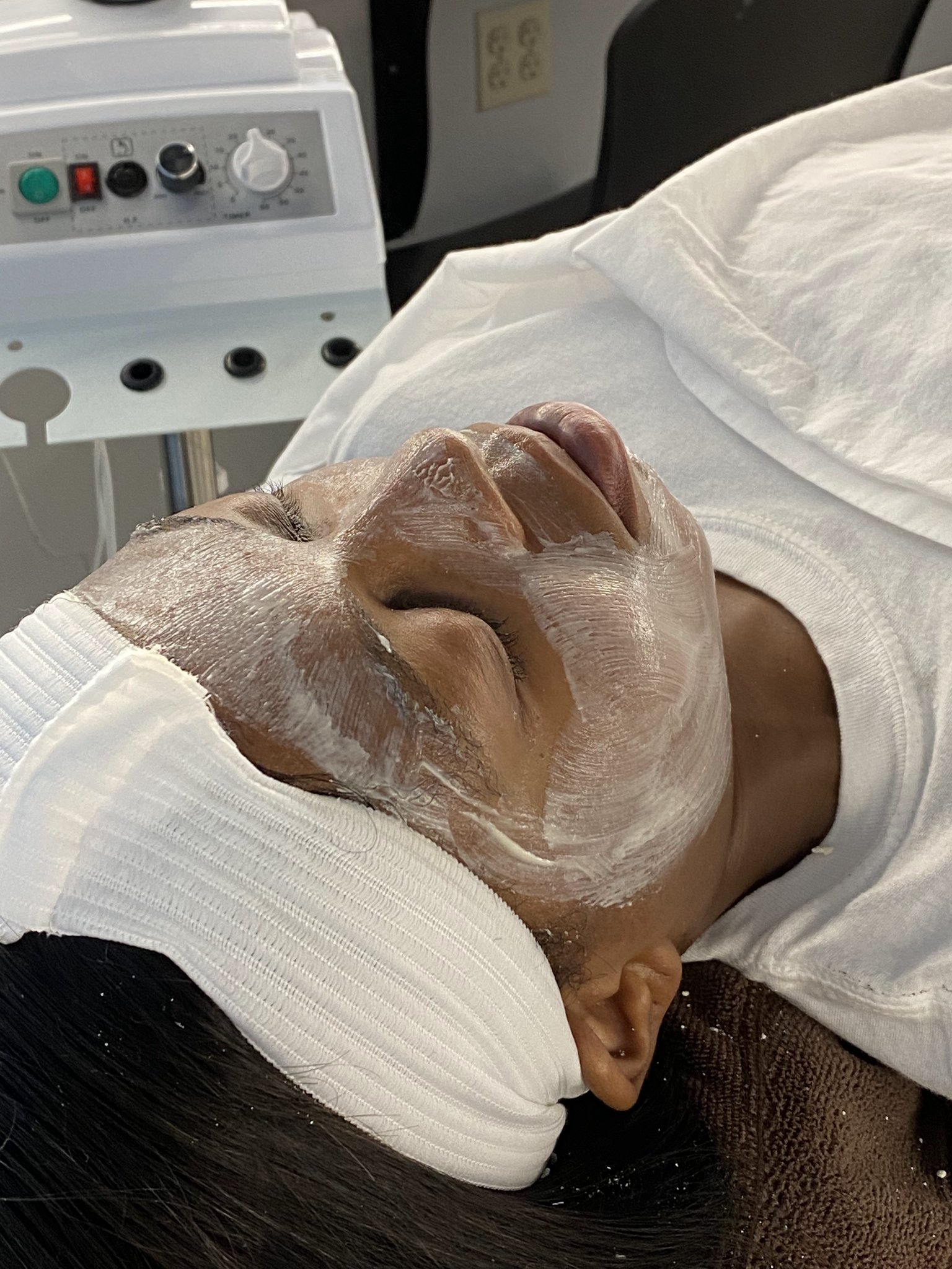 MINI FACIAL SERVICE