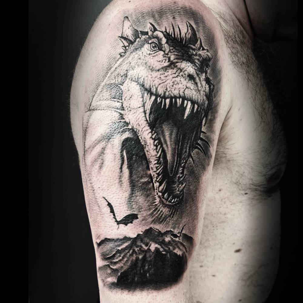 Black and grey / realism