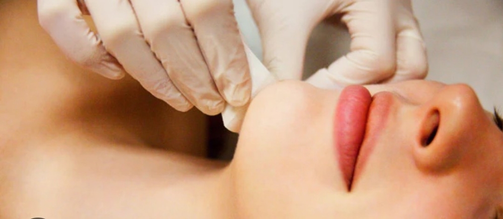 Wax Chin/neck