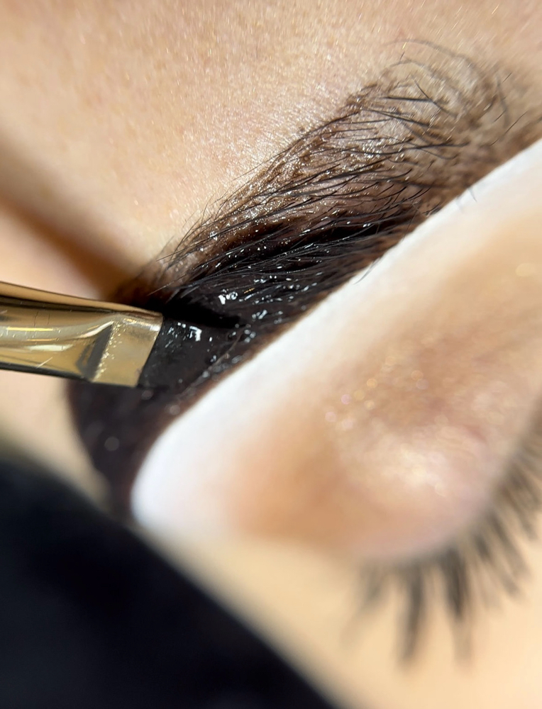 Eyebrow Tinting