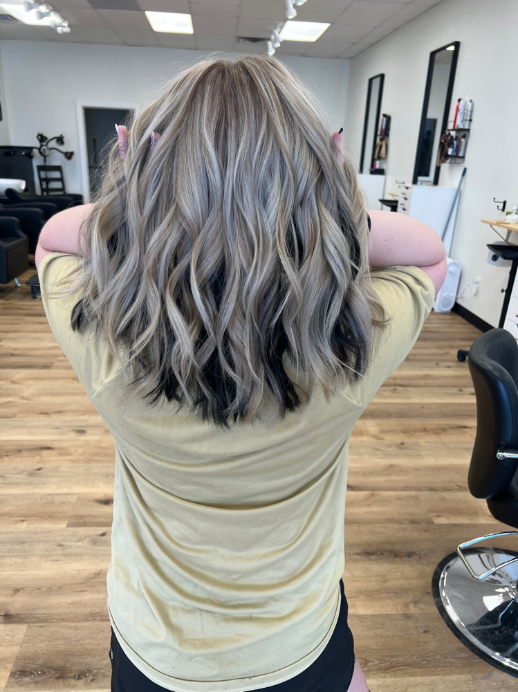 Haircut  *Blowdry*