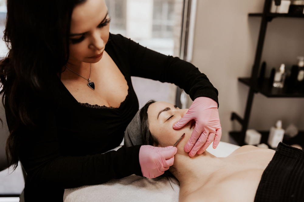 Luminous Smooth Dermaplaning Facial