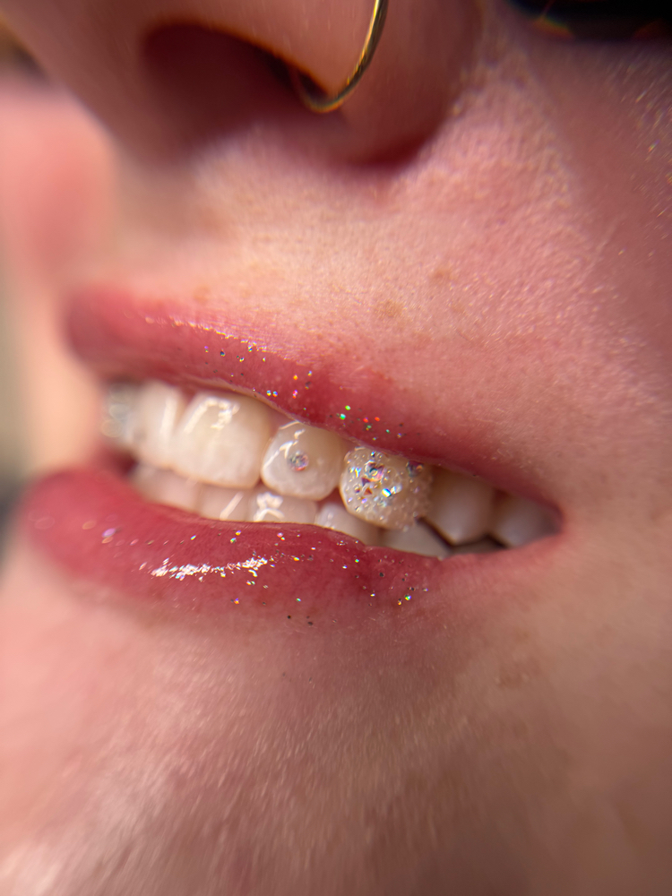 Chandelier Tooth Gems at Jojobeautyyco in Chandler, AZ