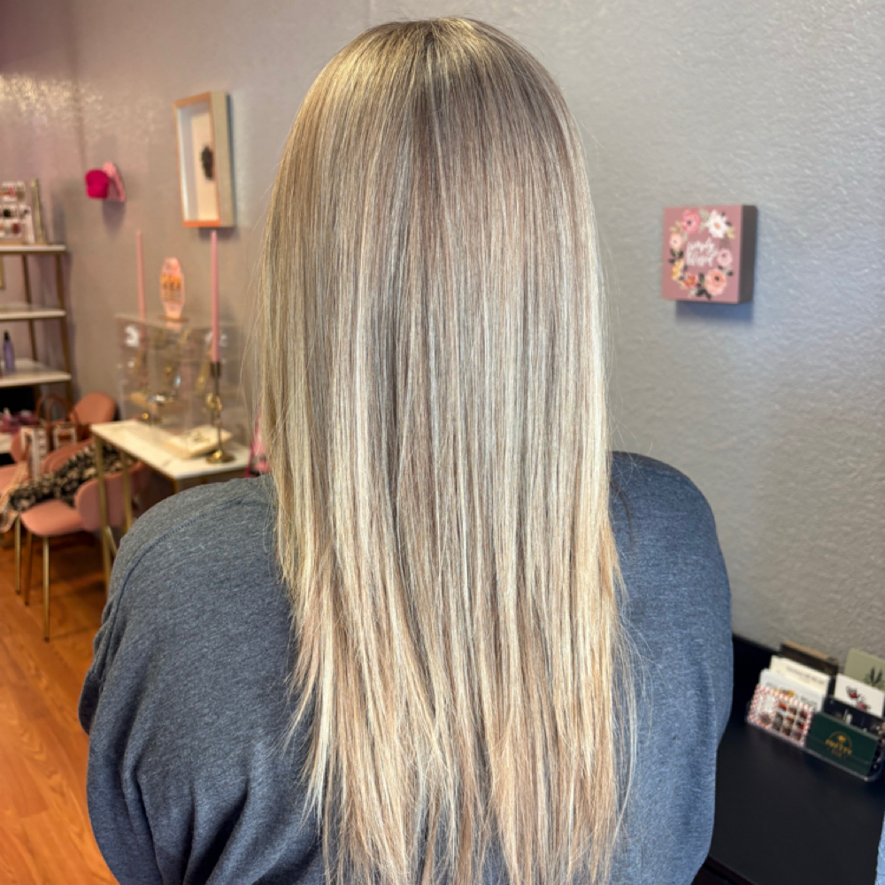 Shampoo Blowout at Kolorz By Kyleigh in Temple, TX