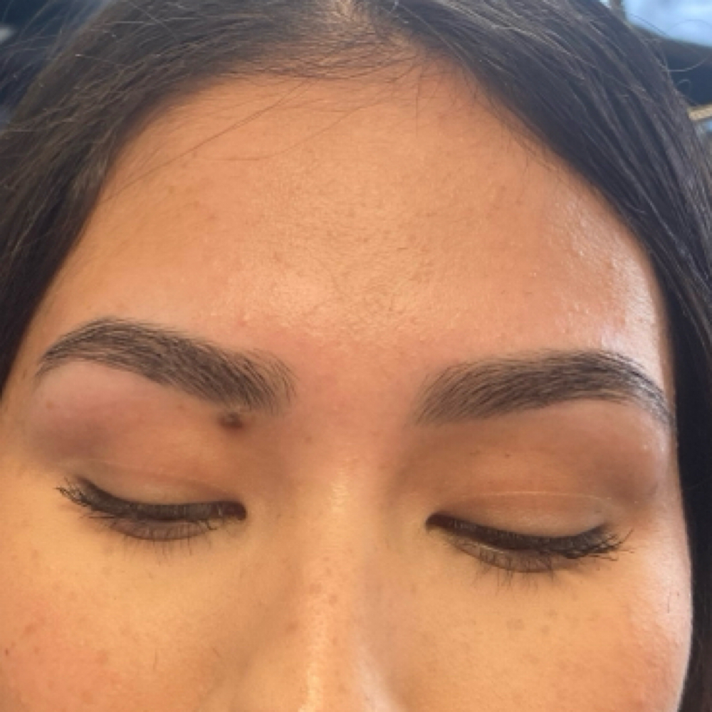 Eyebrow Wax at Glamour Salon in Garden City, KS