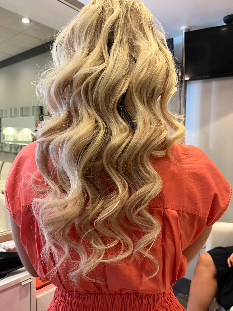 BLOWOUT & STYLING W/ EXTENSIONS