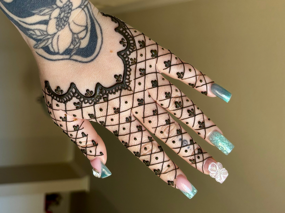 Henna Model Service