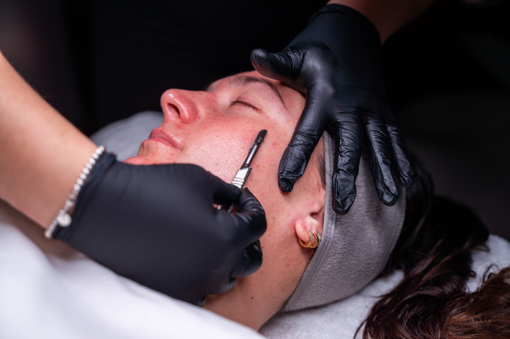 Dermaplane Express Facial