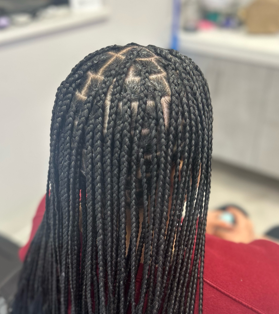 Medium Knotless Braids