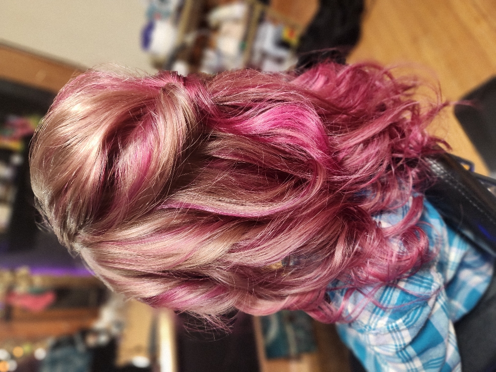 Fashion/Bold Color Hair Service*