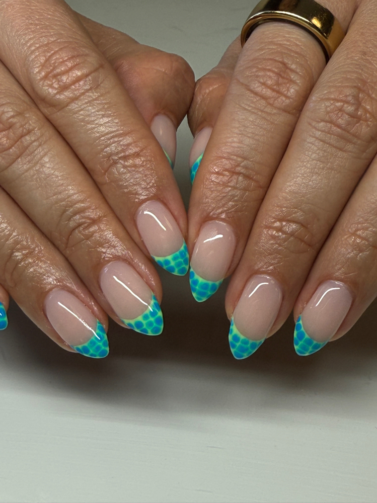 hard gel mani