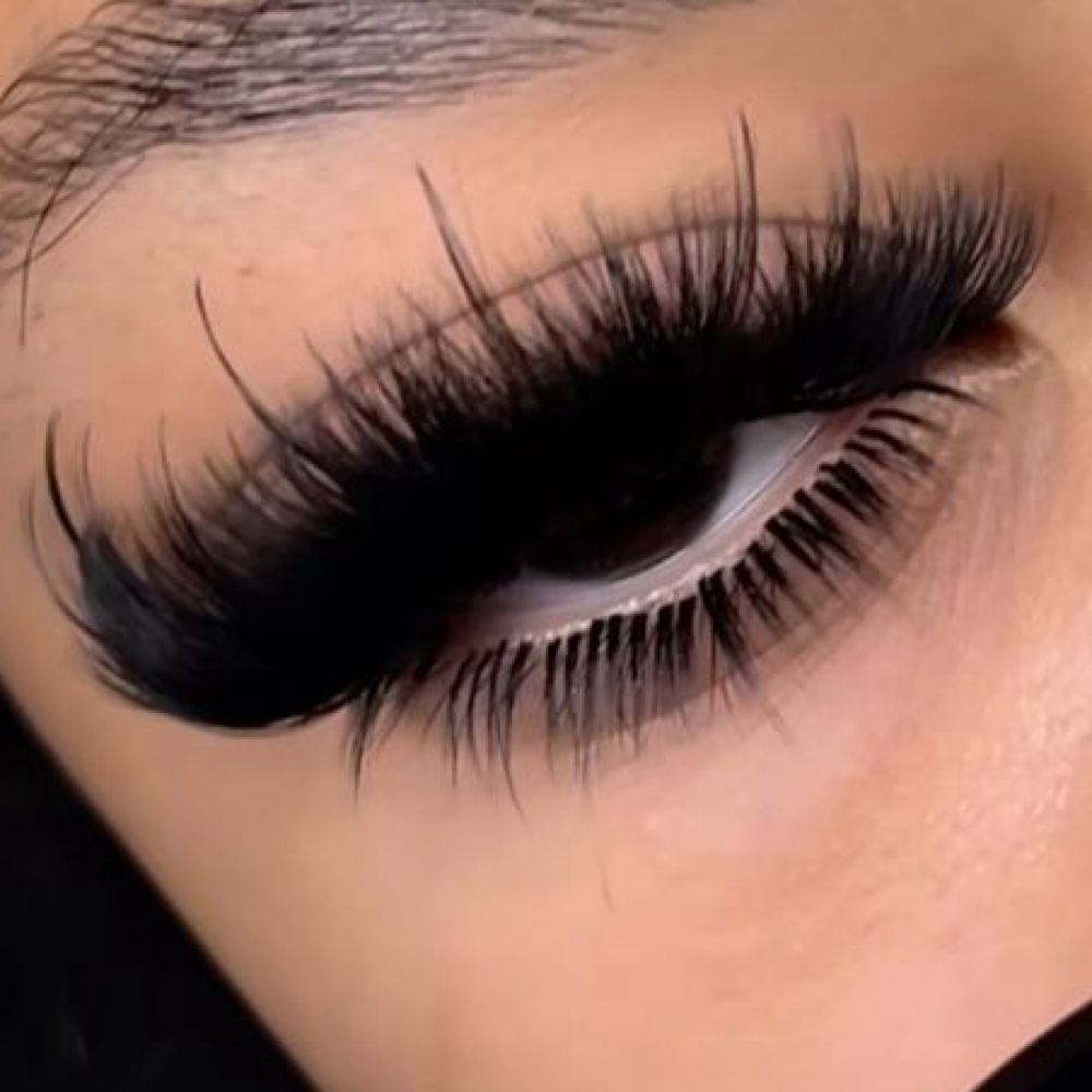 Lash Clusters at Heavenly Touch in Tyler, TX