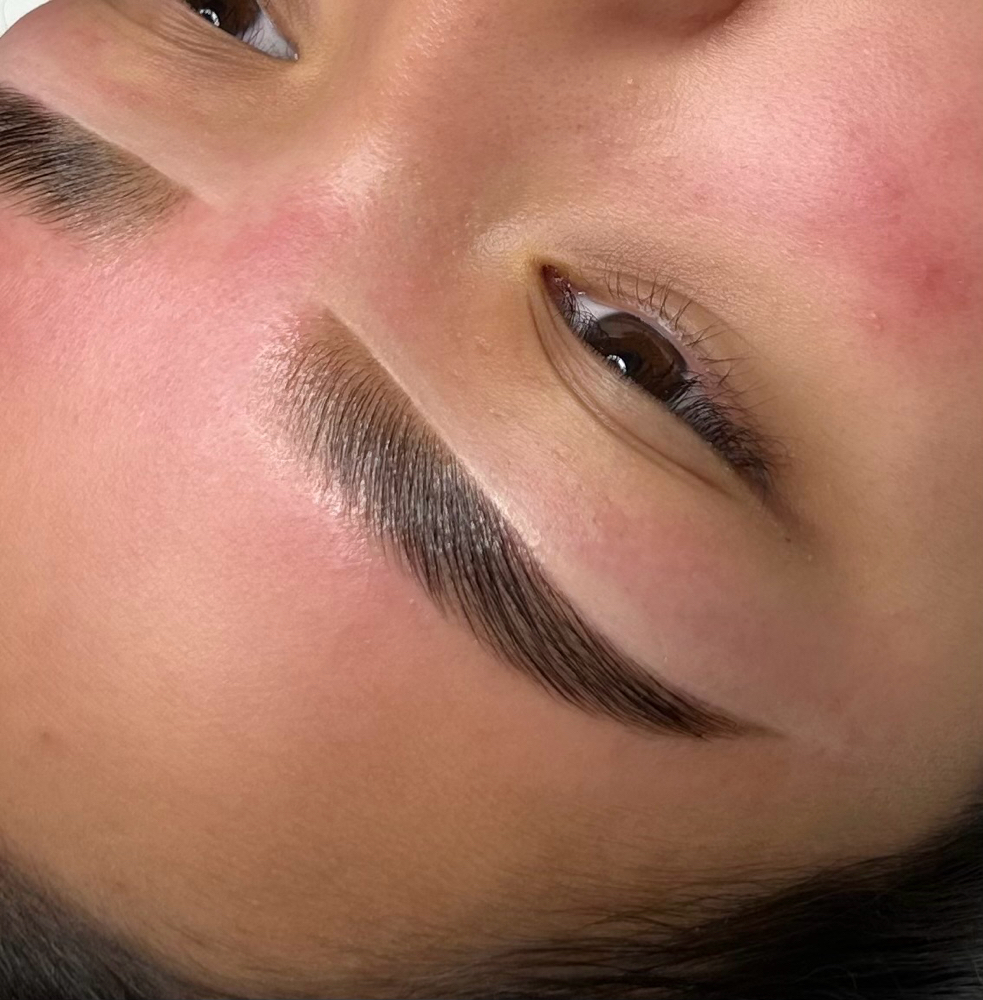 Signature Brow Sculpt
