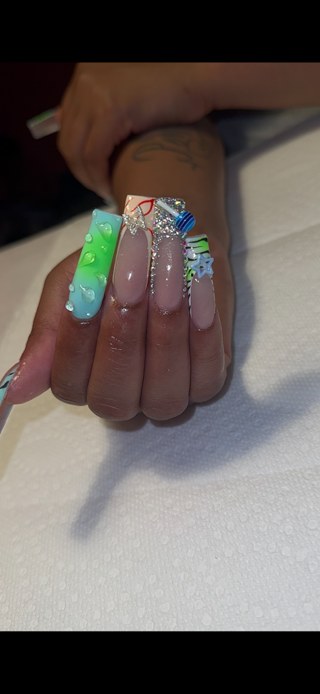 Freestyle Xl Nails at Anjewel Nails in Parma Heights, OH