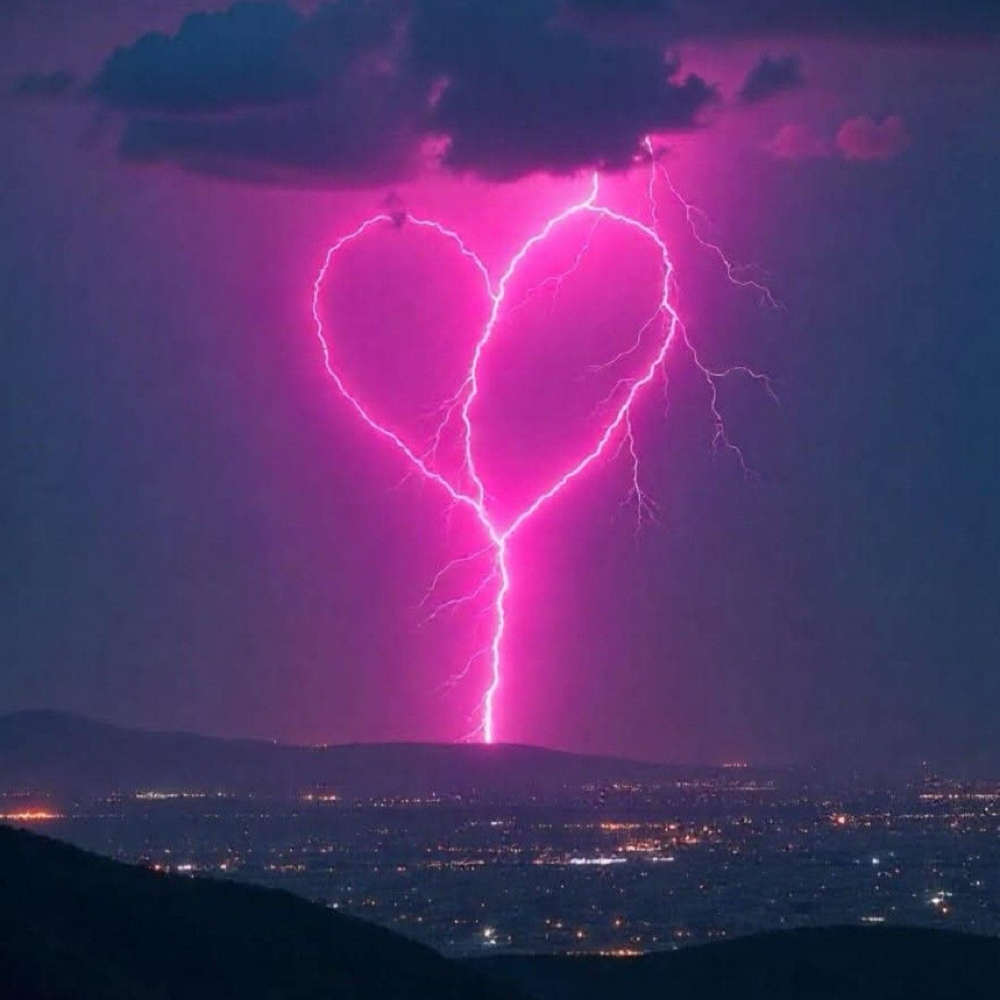 Lover’s Glow (Braz + Vaja)