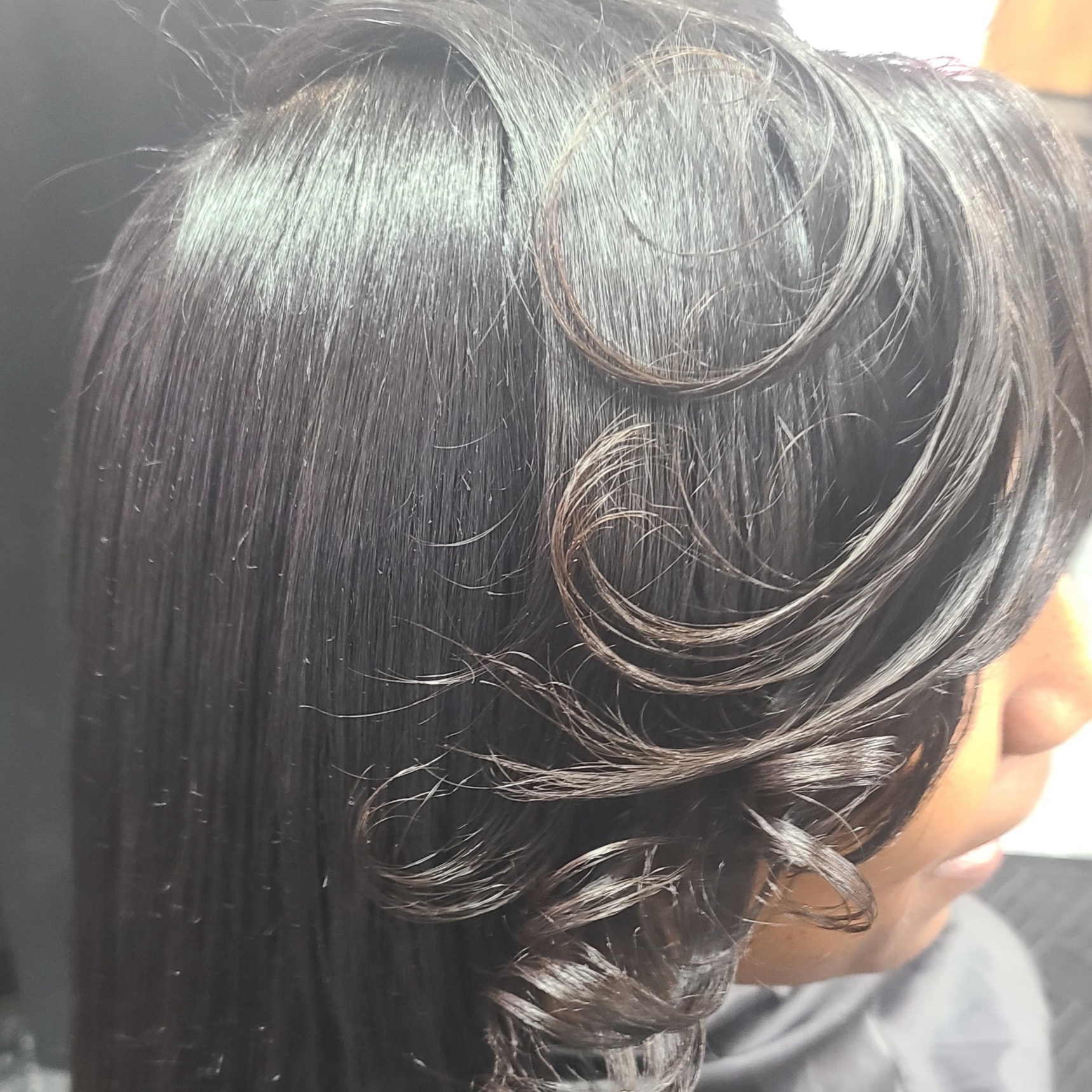 Relaxer (Virgin or Retouched) at Chon's Unique House of Hair in Detroit, MI