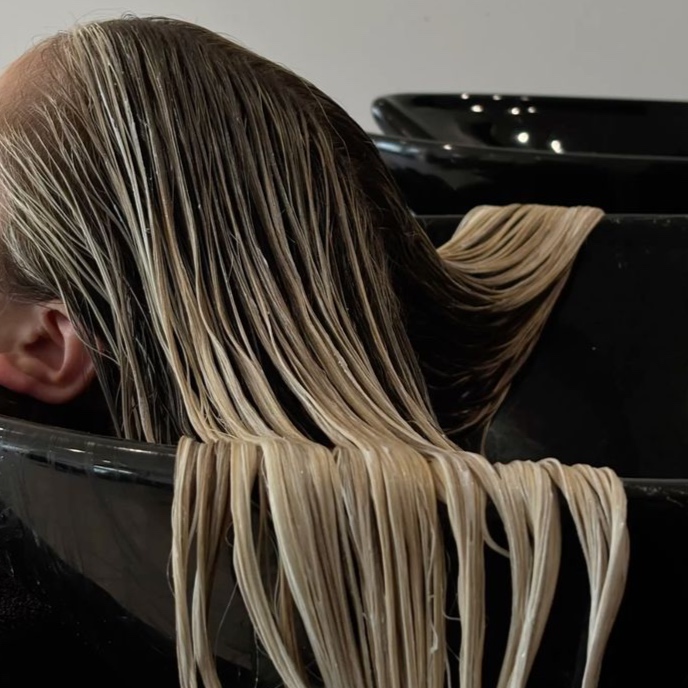 Hair Gloss/Toner at THE  BEAUTY LOUNGE X SAMANTHA in Dallas, TX