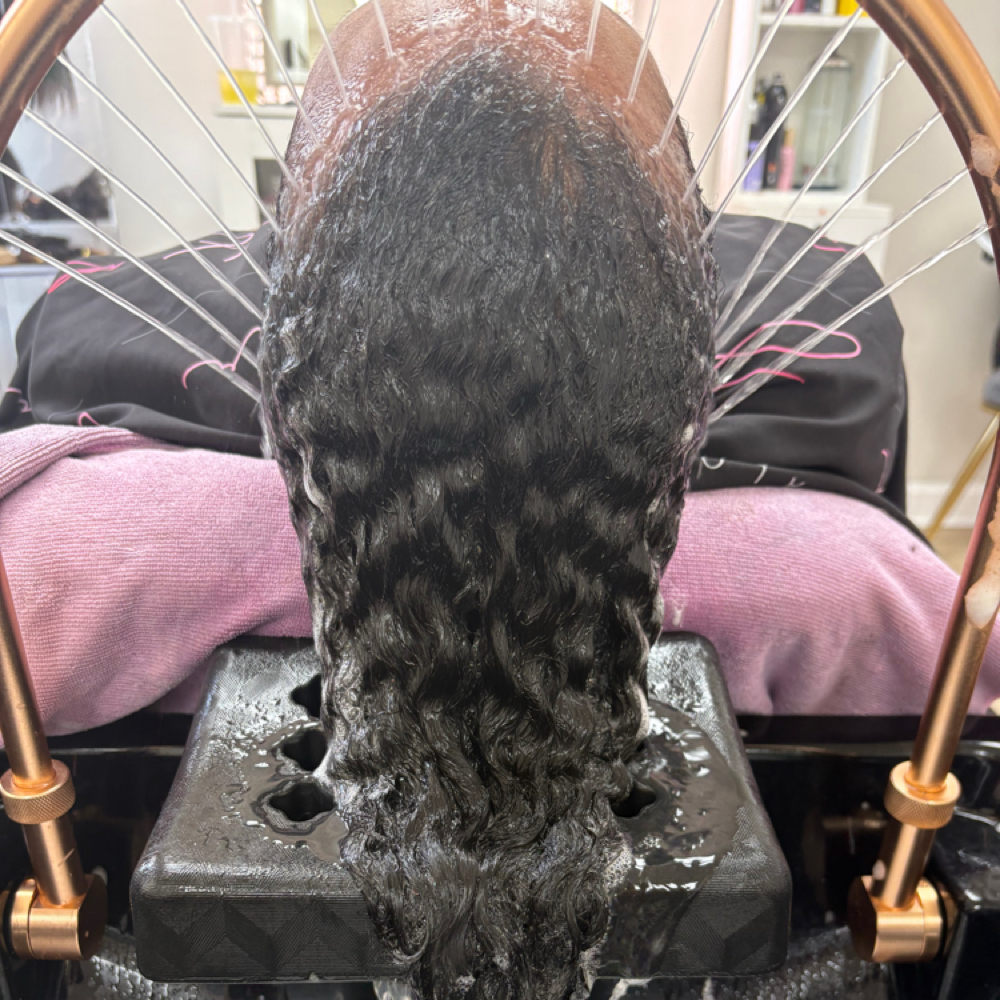 Spa Shampoo Upgrade at Hazel Amour Beauty Salon in Glen Burnie, MD