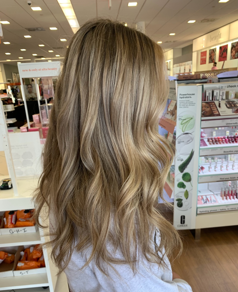 Full Highlights or Balayage at DyeHardCali in Alliance, OH