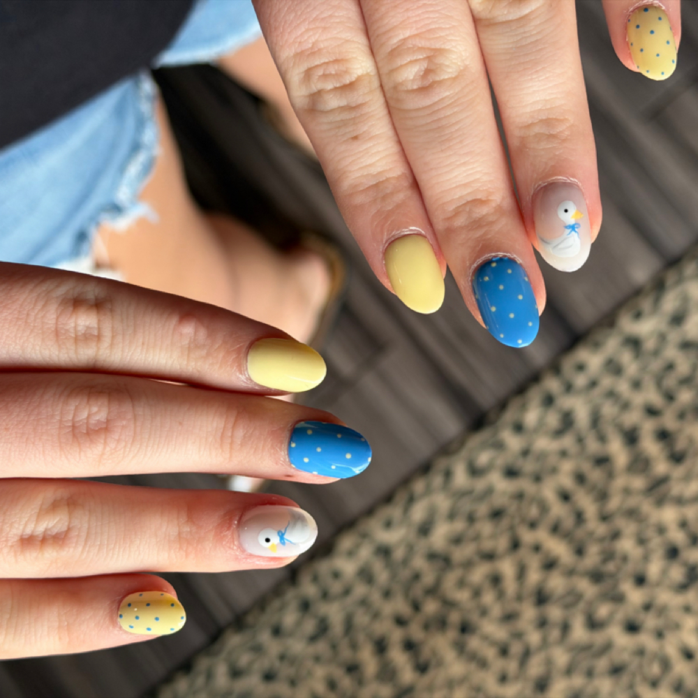 Gel Manicure at House of MZ in Somerset, KY