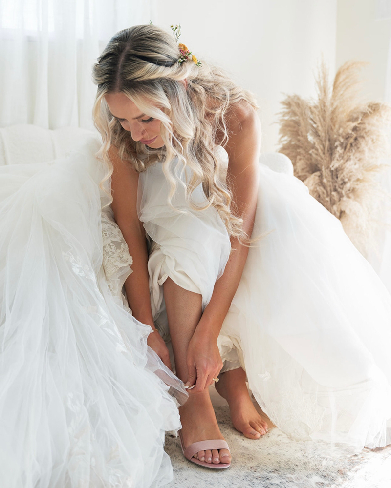 GLOWING BRIDE