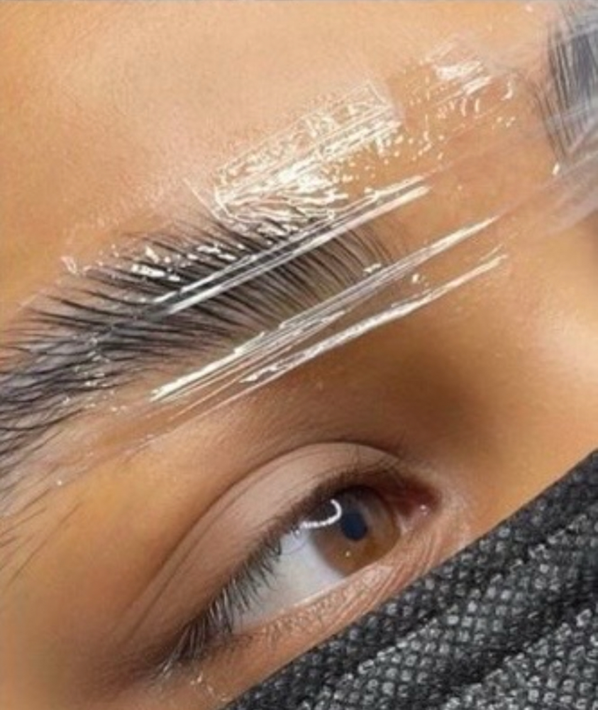 Brow Lamination & Tint