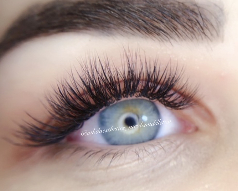 Full Set Hybrid Lash Extensions