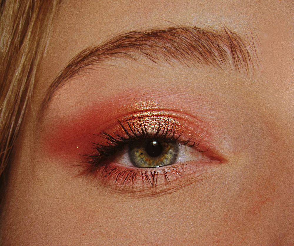 Eyebrow tinting